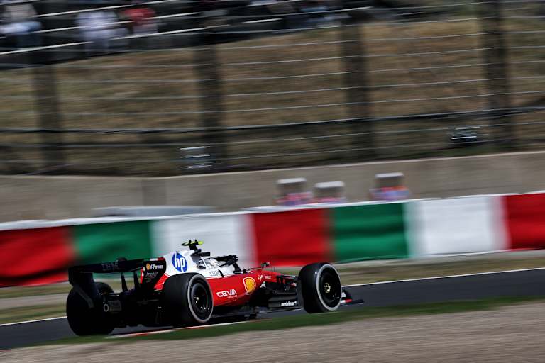 Lewis Hamilton in Suzuka