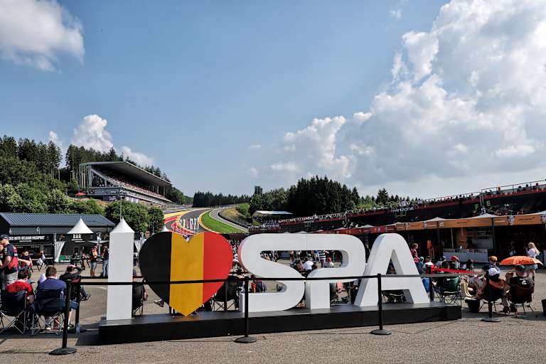 Viele Menschen lieben Spa