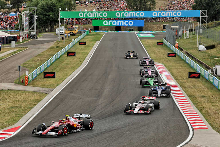 Der alte Asphalt auf dem Hungaroring ist rau