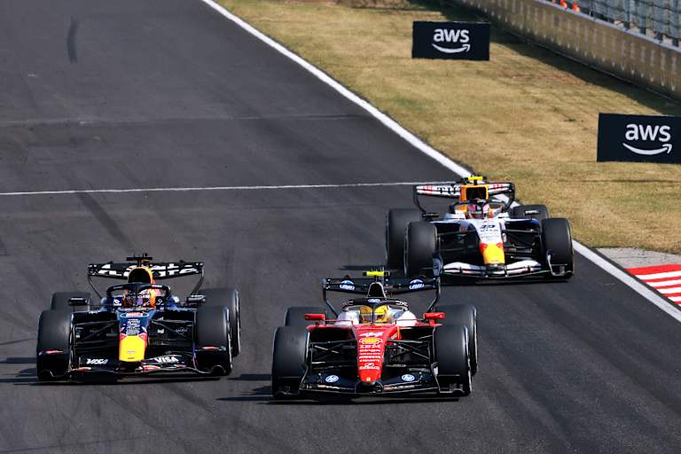 Max Verstappen attackiert Lewis Hamilton