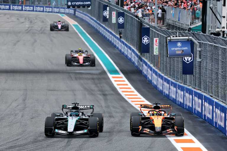Mercedes gegen McLaren