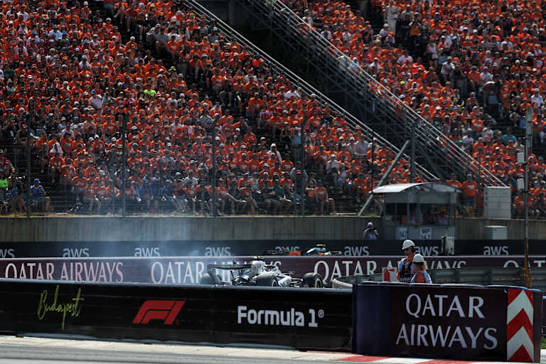Ungarn-GP: Valtteri Bottas kommt mit brennender Bremse zurück an die Box