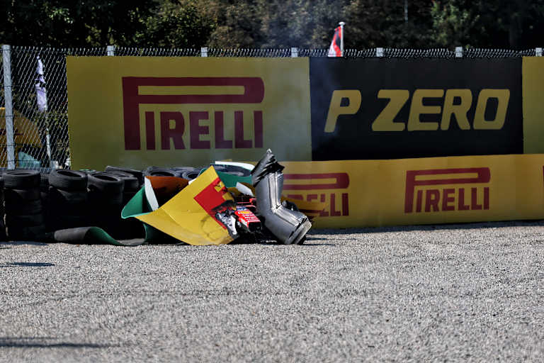 Charles Leclerc beendete den Italien-GP in den Reifenstapeln
