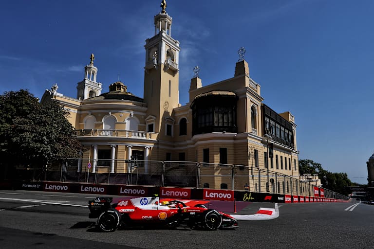 Lewis Hamilton mit seinem Ferrari in Baku