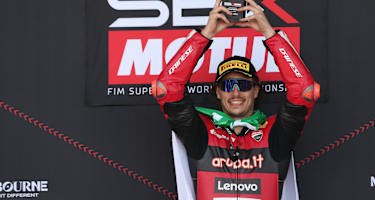 Nicolo Bulega holte auf Phillip Islad alle drei Siege