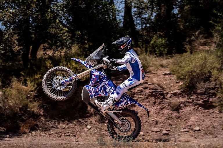 Tobias Ebster mit dem Rallye-Bike von ZX Moto