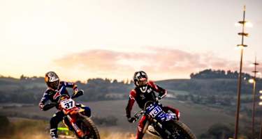 Senna Agius (vorne) und Pedro Acosta