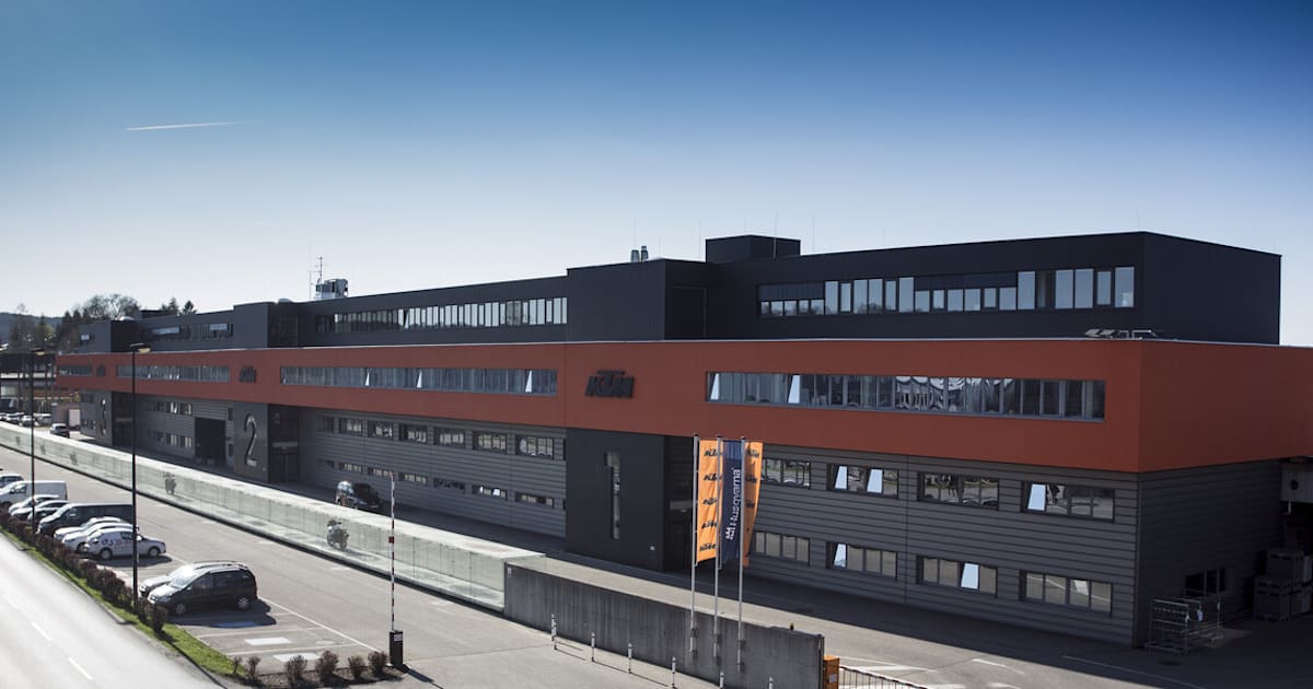 KTM-plant-Designzentrum-in-Salzburg-Abbau-in-Mattighofen