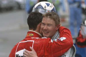 Michael Schumacher und Mika Häkkinen