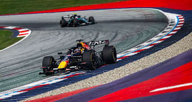 Max Verstappen vor Kimi Antonelli auf dem Red Bull Ring