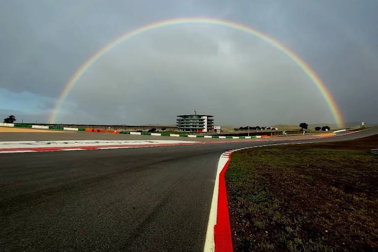 Auch in Portimao scheint nicht nur die Sonne