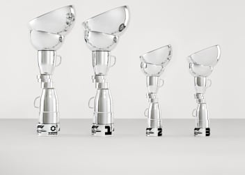 Die Trophäen für den Italien-GP (links Konstrukteur, dann Top-3)