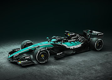 Mercedes fährt in Sepang mit Sonderlackierung für Sponsor Petronas