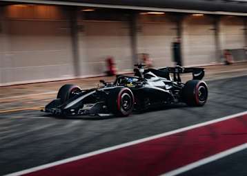 Später Auftritt: Der Aston Martin AMR26 zog alle Blicke auf sich