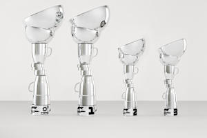 Die Trophäen für den Italien-GP (links Konstrukteur, dann Top-3)