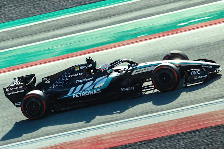 Kimi Antonelli im neuen Mercedes