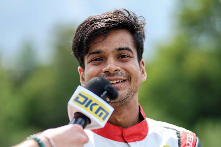 DTM-Pilot Arjun Maini beeindruckt bei Kart-Comeback