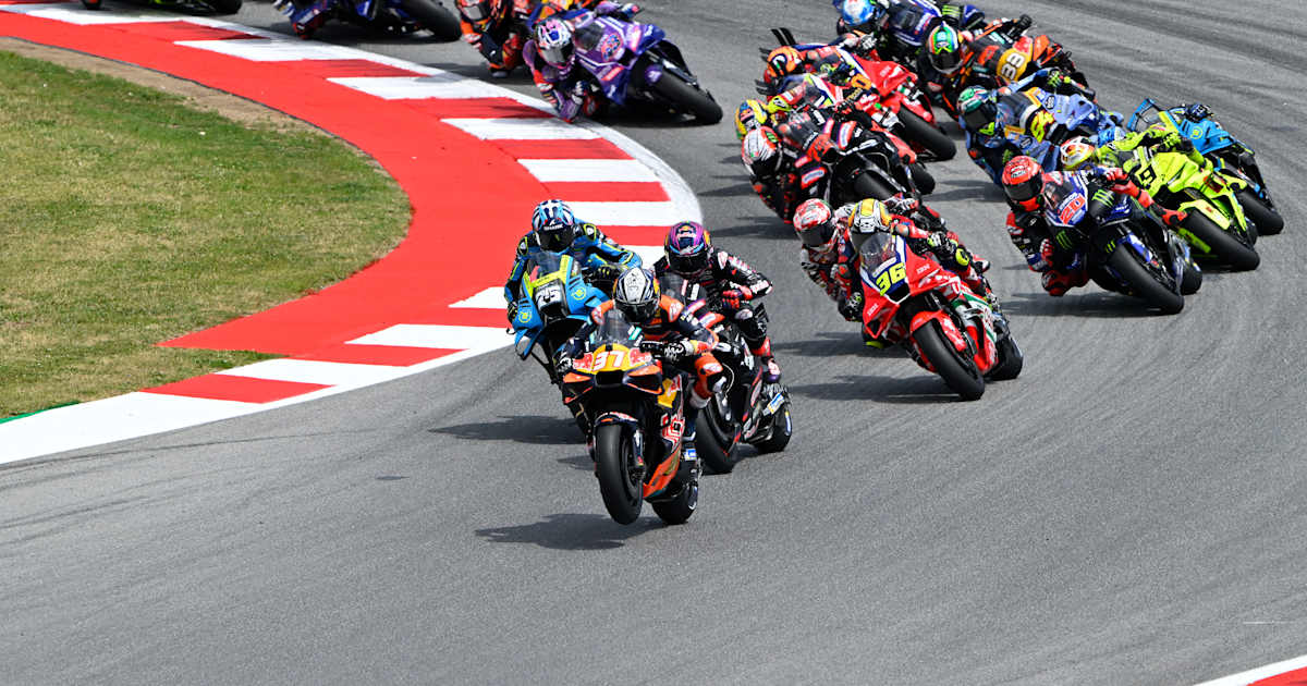 Ground-breaking pit-to-rider radio will transform MotoGP from 2027 ...