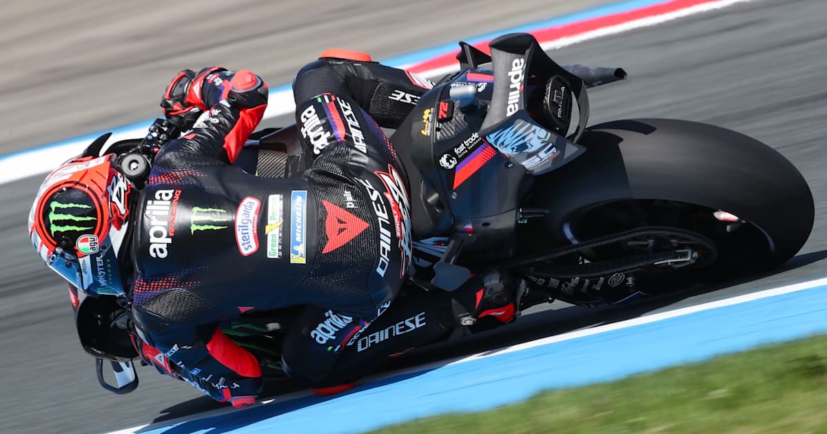 MotoGP-FP1-Bezzecchi-Aprilia-1-Marc-Marquez-und-Moreira-st-rzten