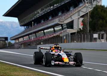 Liam Lawson im Rennwagen der Racing Bulls