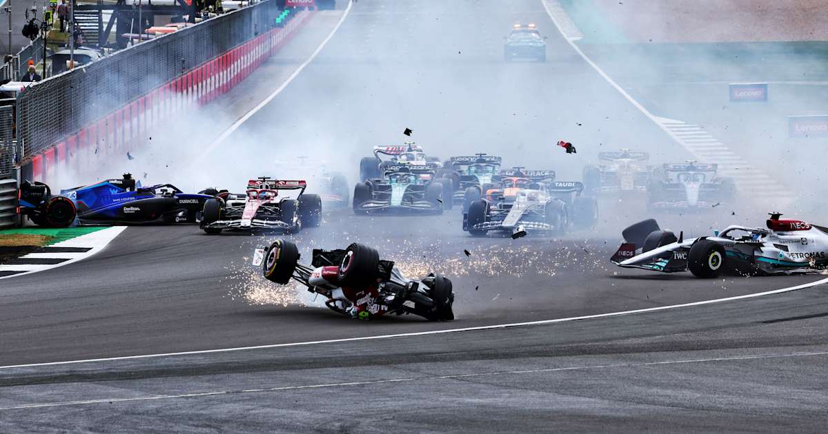 George-Russell-zum-Crash-von-Zhou-Guanyu-Es-sah-nach-Leben-und-Tod-aus-