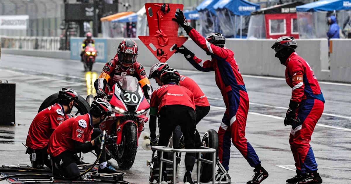 8h-von-Suzuka-7h-Honda-und-Yamaha-duellieren-sich-BMW-auf-Podestkurs-