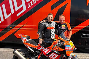 Luca Grünwald (li.) mit Teamchef Carsten Freudenberg