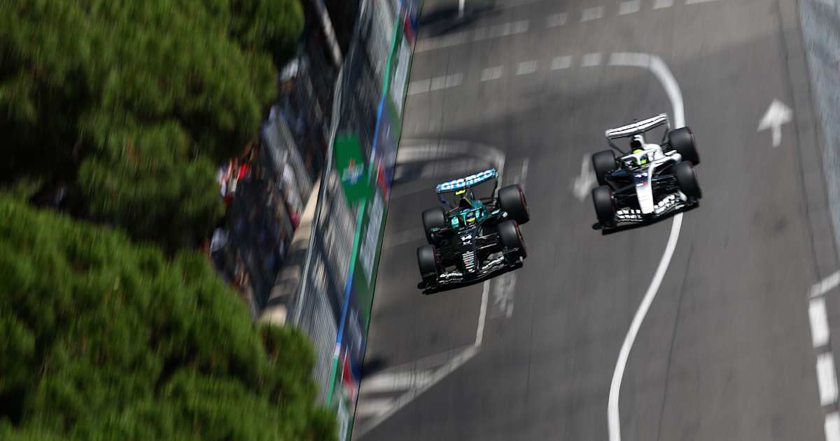 Fernando-Alonso-Erster-WM-Punkt-dank-Strafen-und-Asphalt-Aufbruch
