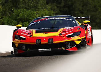 AF Corse mit Bestzeit im ersten Training