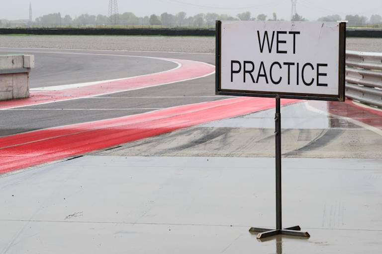 Regen stört am Donnerstag den Testbetrieb