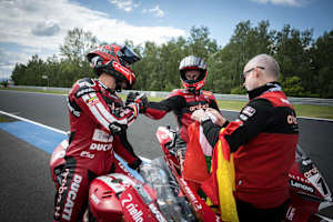 Iker Lecuona (li.) und Nicolo Bulega