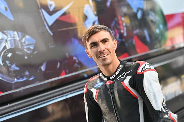 Loris Baz