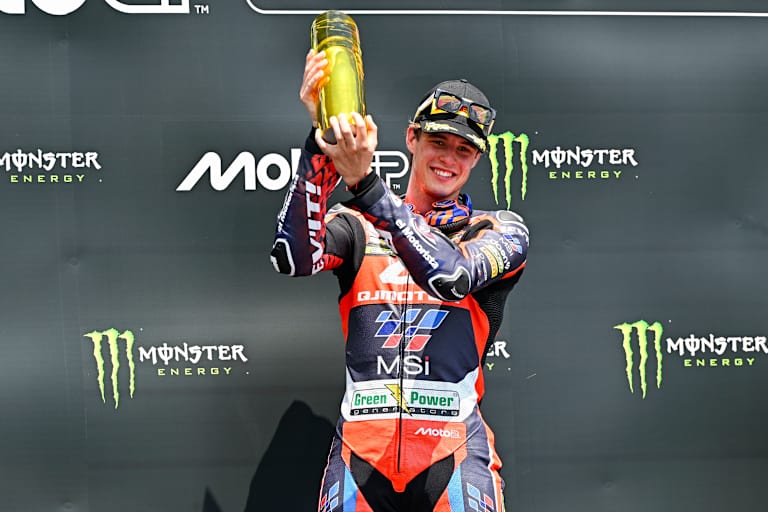 Ivan Ortola freute sich über seinen ersten Moto2-Sieg