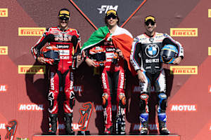 Zwei Ducati- und ein BMW-Pilot auf dem Podium