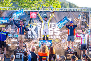 Die Top-3 in den USA (v.l.): Hart, Brightmore und Lettenbichler