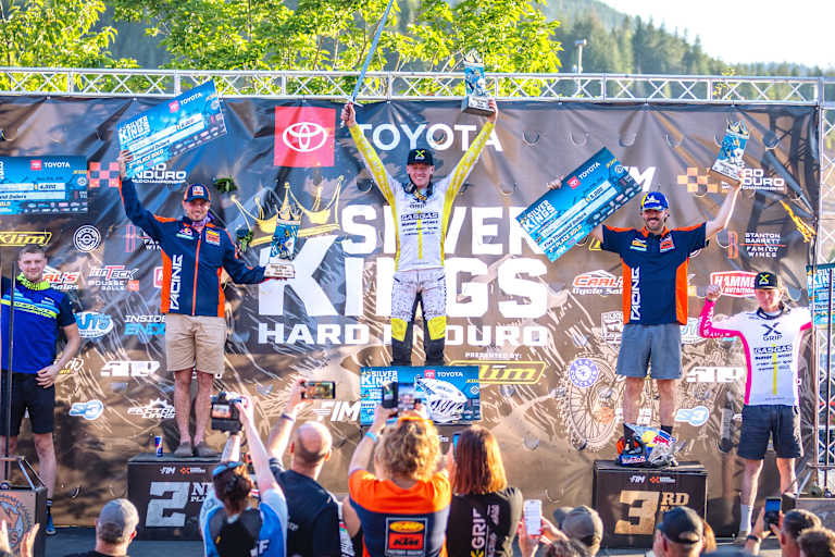 Die Top-3 in den USA (v.l.): Hart, Brightmore und Lettenbichler