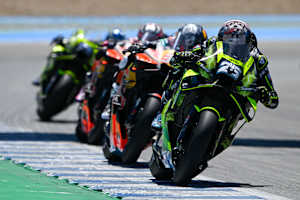 Raul Fernandez mit Acosta und Bastianini im Genick