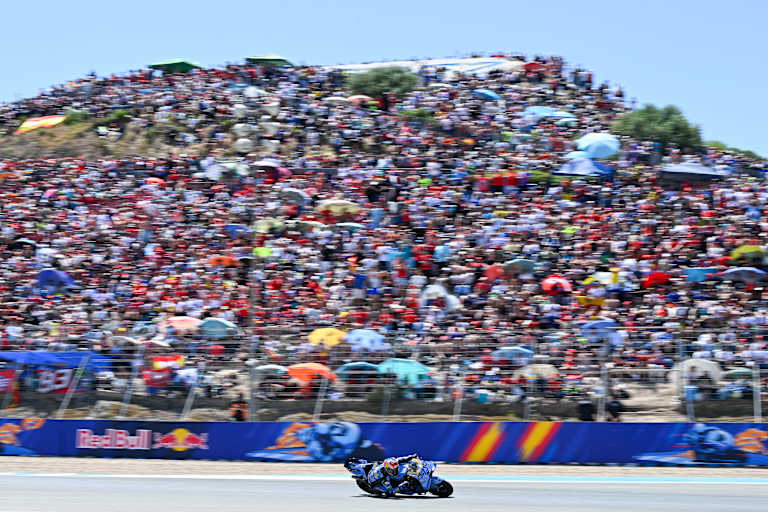 Alex Marquez triumphierte vor großer Heimkulisse