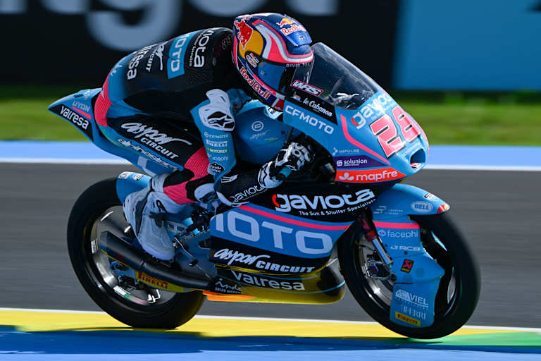 Maximo Quiles lag bereits beim Abbruch vorn und gewann den folgenden Sprint