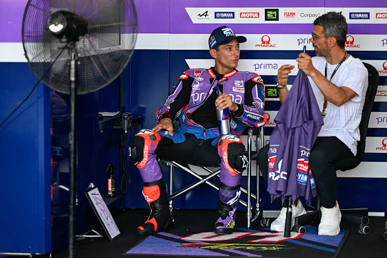 Toprak Razgatlioglu mit Manager Kenan Sofuoglu