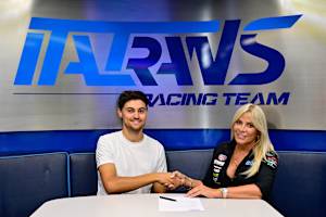Alex Escrig mit Teammanagerin Laura Bertulessi
