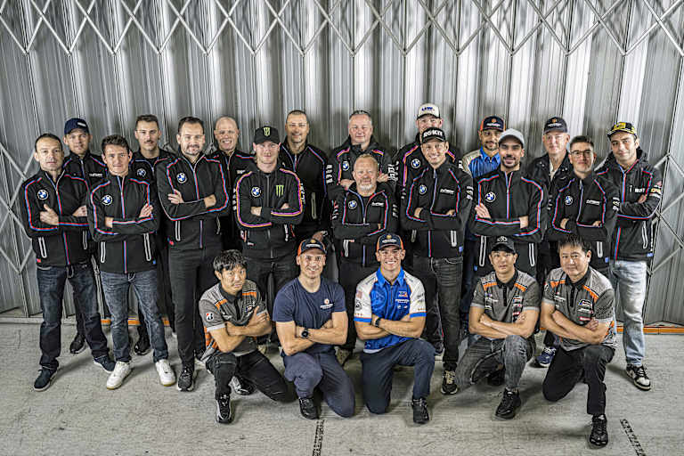 Die BMW-Mannschaft mit IDM-EuroMoto-Verstärkung