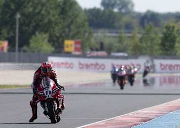 Superbike-WM 2026: Nicolo Bulega und dann lange nichts