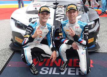 Ignacio Montenegro und Matisse Lismont nach ihrem Sieg in Zandvoort