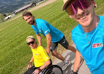 Ebster (r.) beim Wings-Run mit Rolli-Kumpel Haselwanter und Hochschwarzer