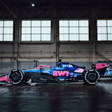 Das Alpine-Team setzt auch 2026 auf die Farben Blau und Rosa