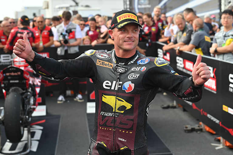 Daumen hoch: Sam Lowes wurde Zweiter