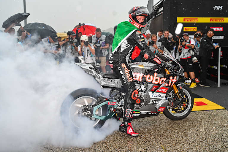 Nicolo Bulega zelebrierte seinen 52. Sieg