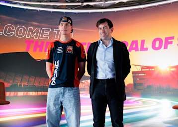 Carlos Ezpeleta mit Collin Veijer