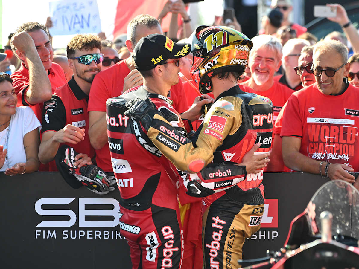 サン Cremona, Race 2: Lecuona celebrates a hat-trick, Bulega the